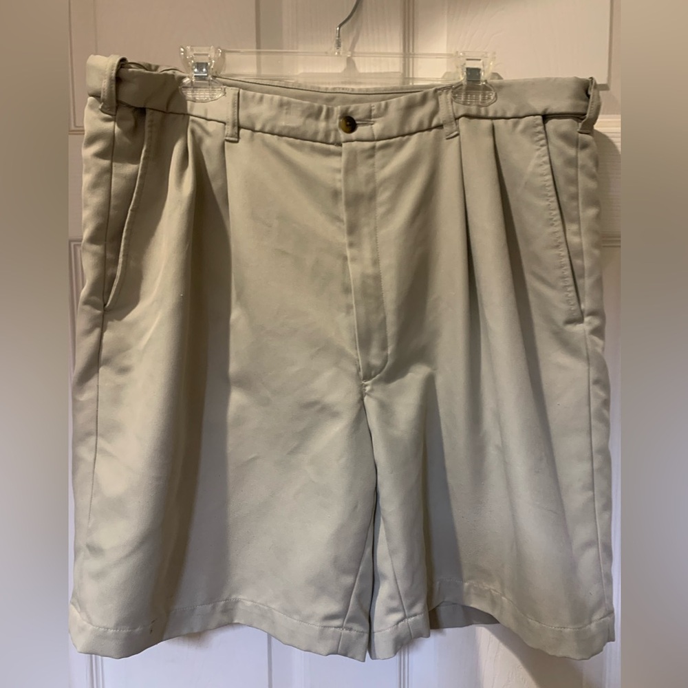 Men's Classic Tan Shorts by Haggar size 40